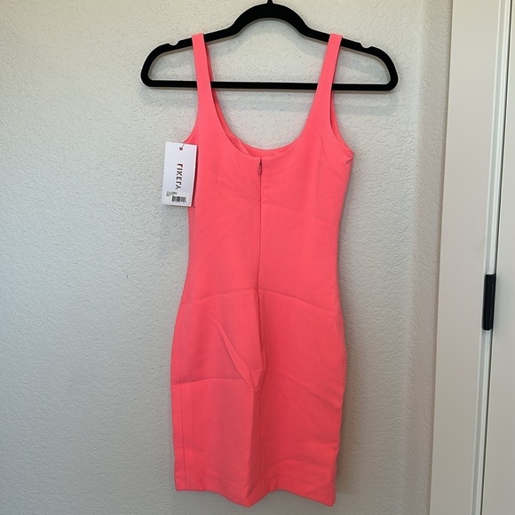 NEW Revolve Likely Houston Dress in Fruit Punch - Picture 7 of 7